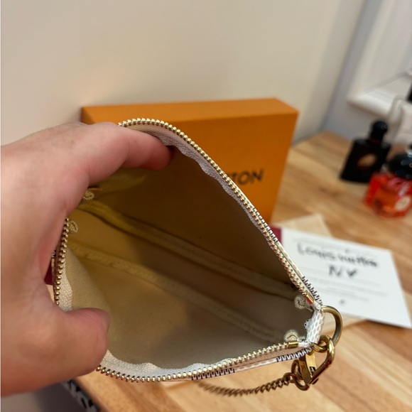 Louis Vuitton Mini Pochete Damier Azur - Picture 6 of 9